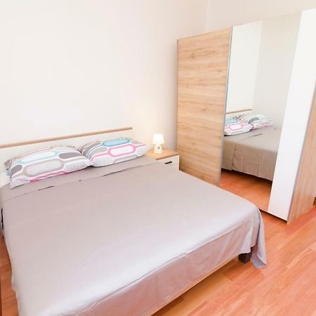 שיבניק Apartman Antea מראה חיצוני תמונה