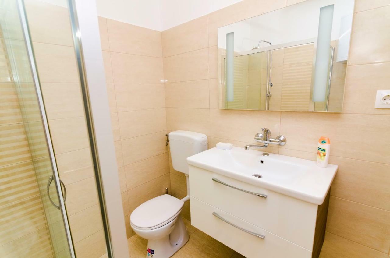 שיבניק Apartman Antea מראה חיצוני תמונה